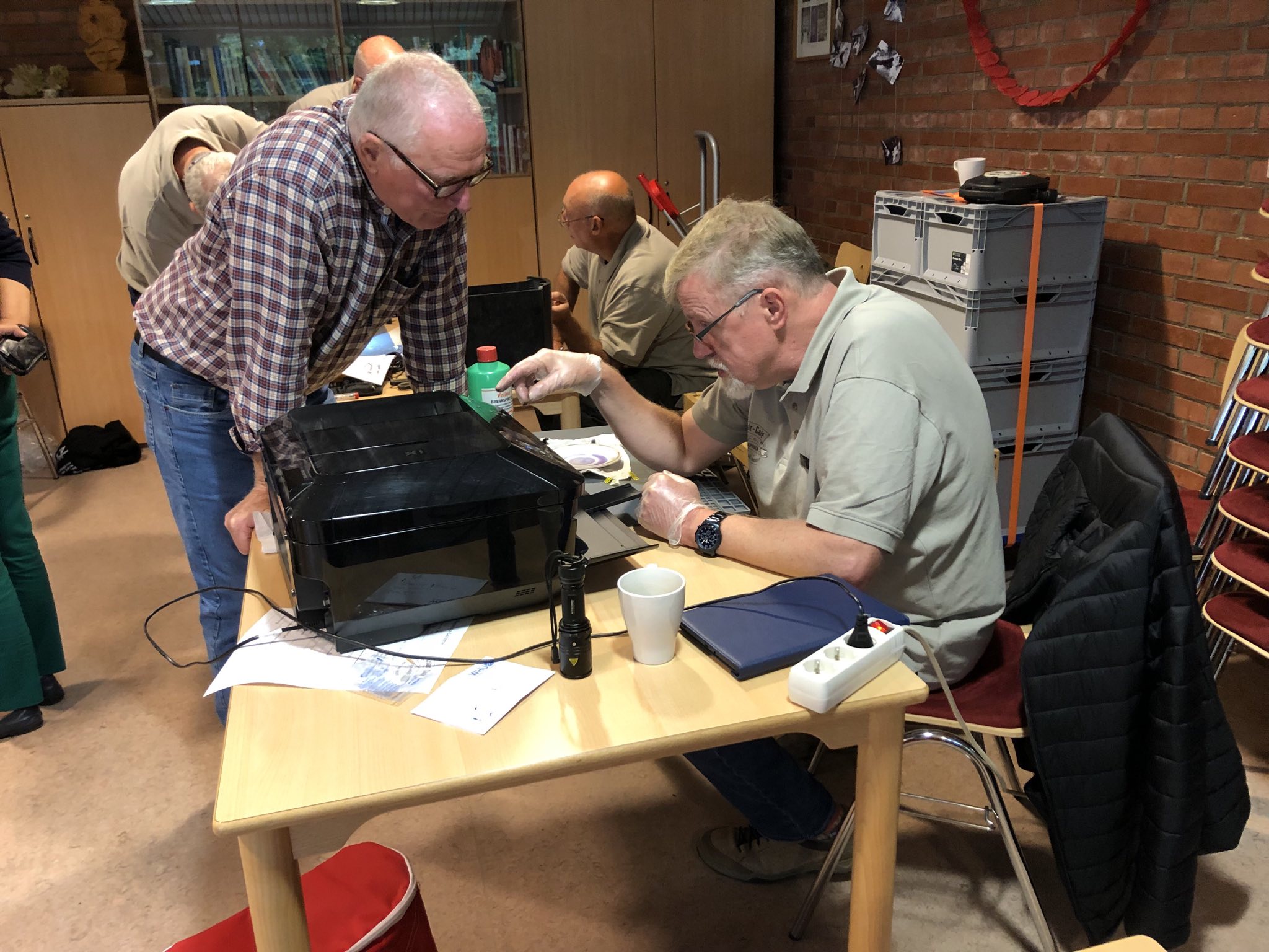 Startschuss mit Bravour: Unser erstes Repair Café war ein voller Erfolg!